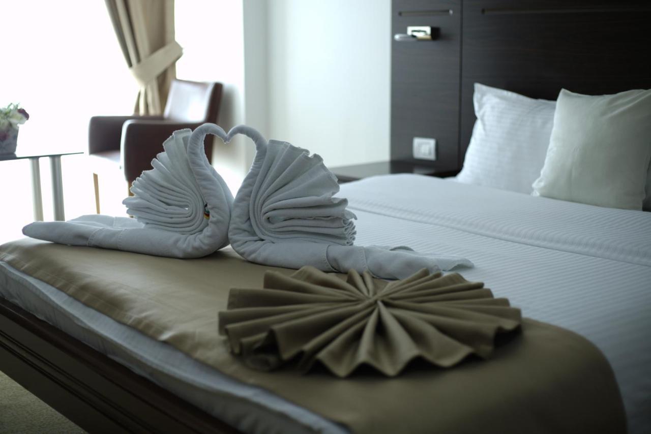 Arabella Hotel Kičevo Eksteriør billede