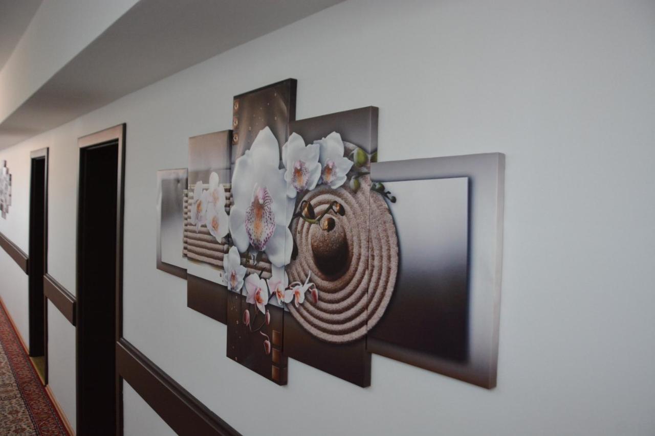 Arabella Hotel Kičevo Eksteriør billede