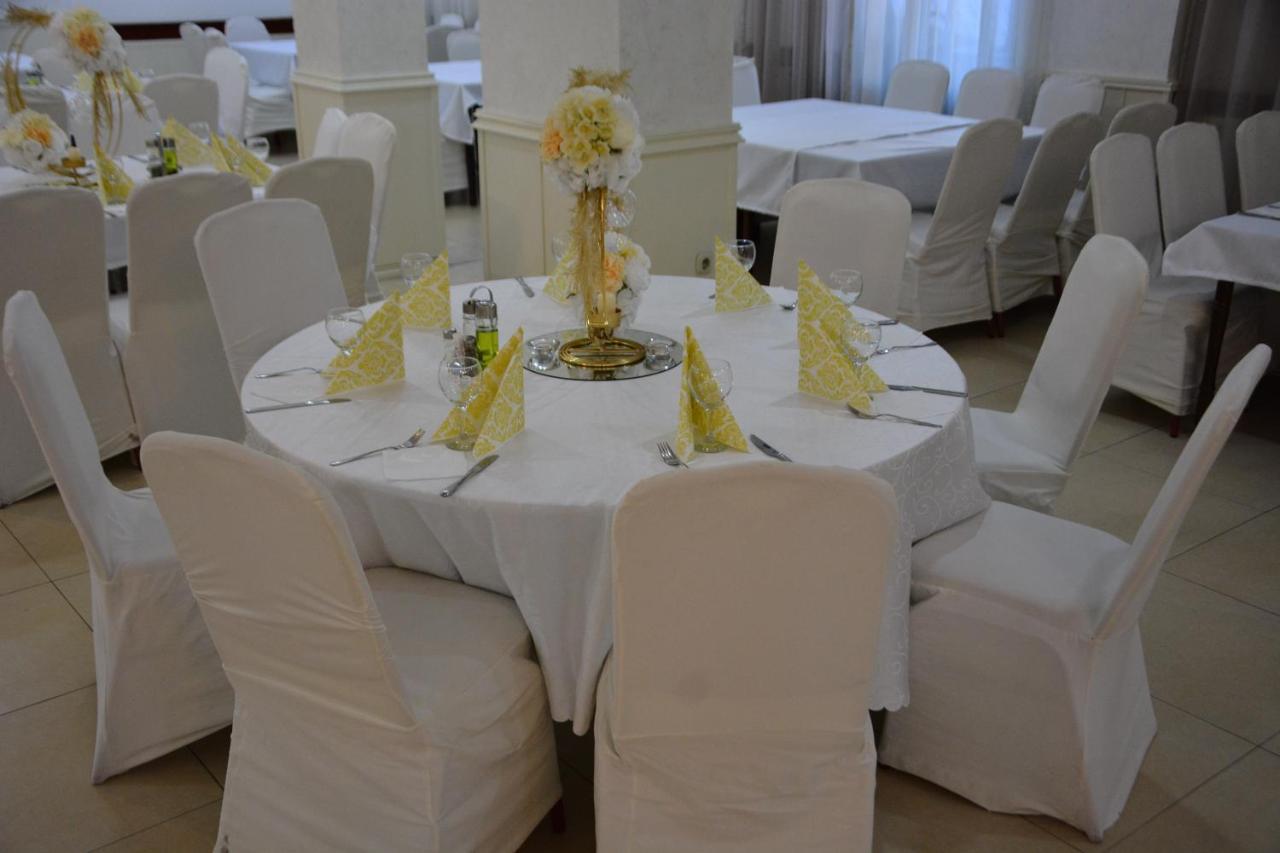 Arabella Hotel Kičevo Eksteriør billede