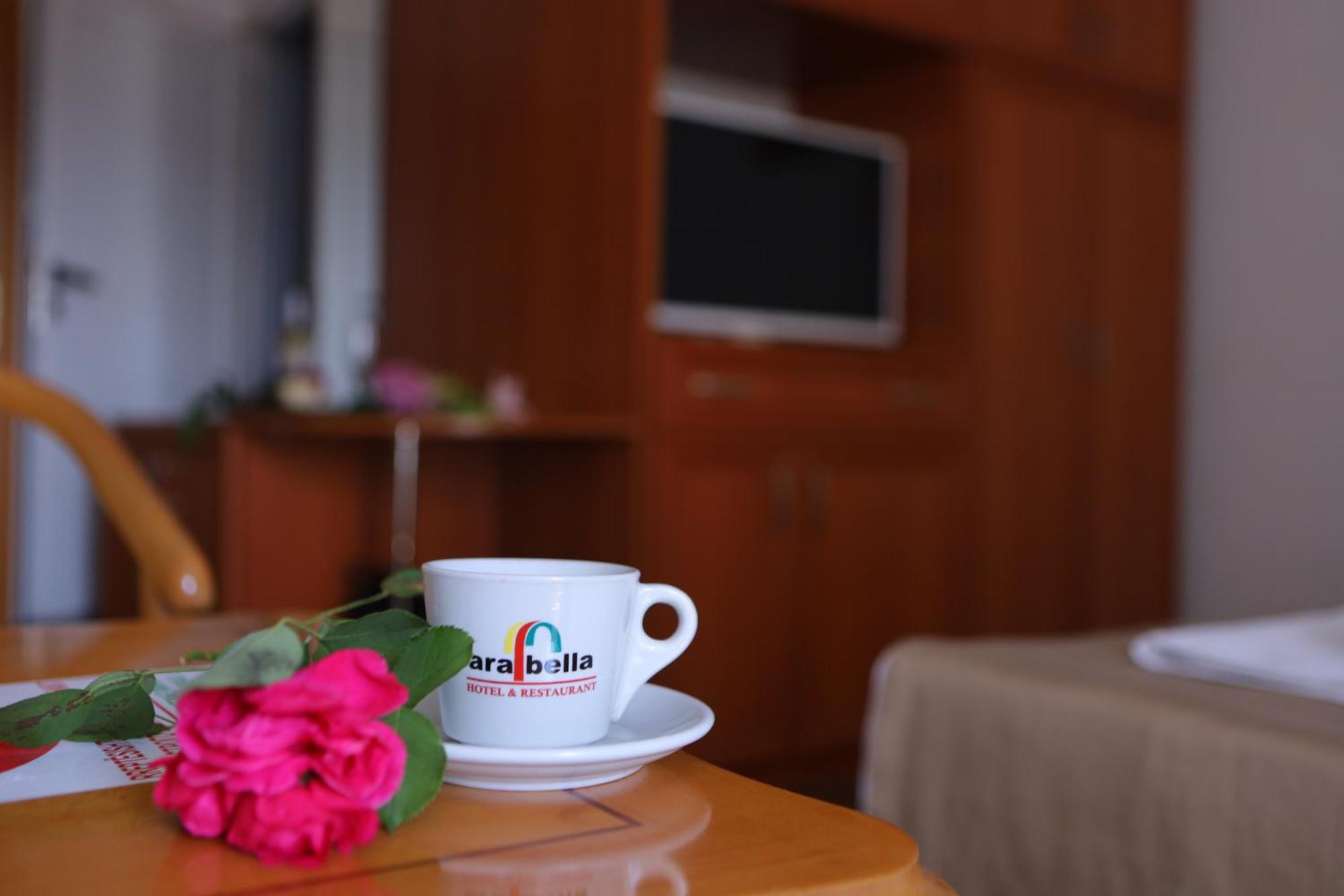 Arabella Hotel Kičevo Eksteriør billede