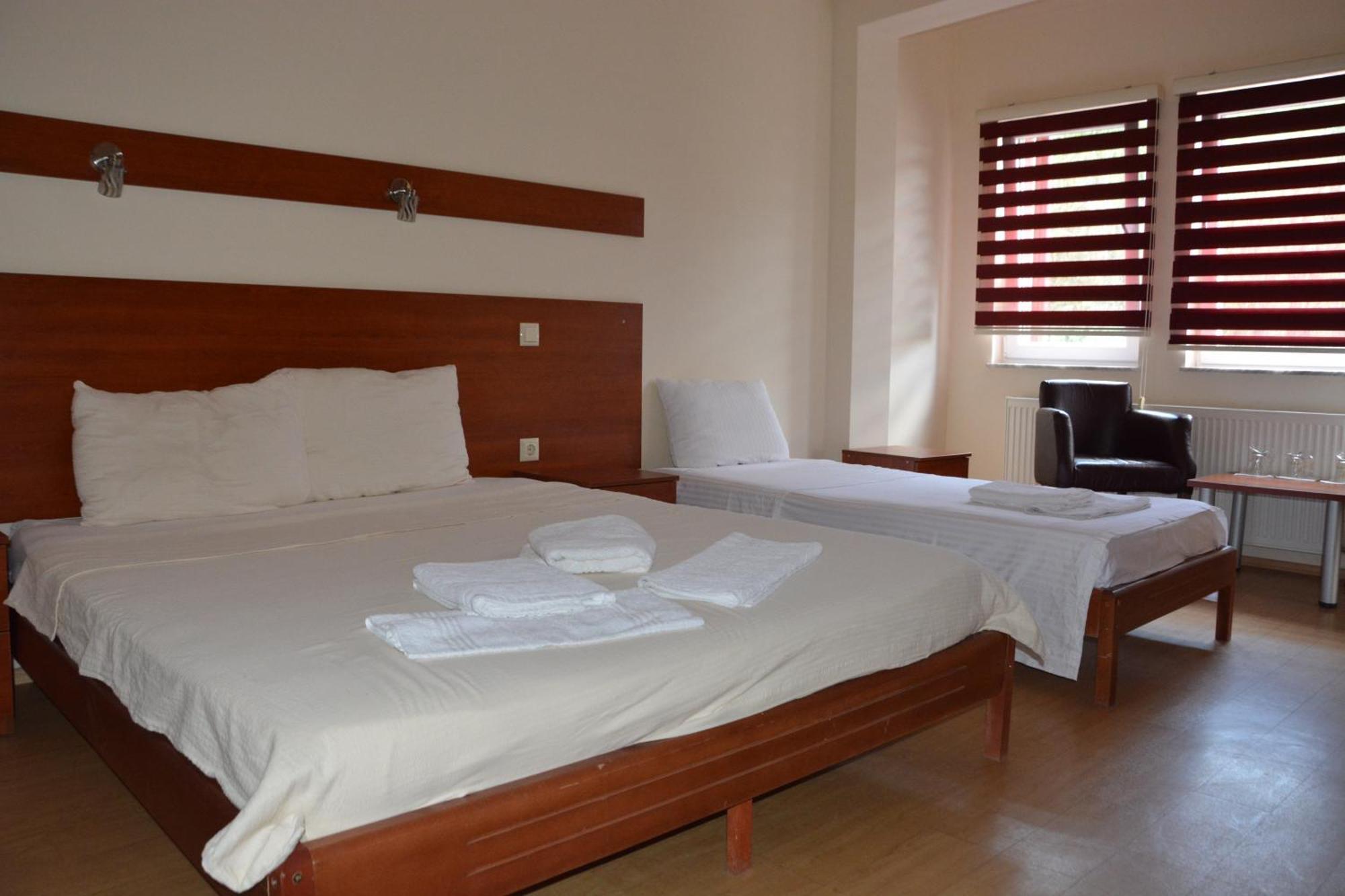 Arabella Hotel Kičevo Eksteriør billede