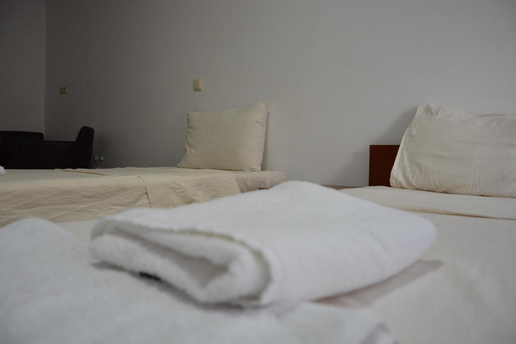Arabella Hotel Kičevo Eksteriør billede