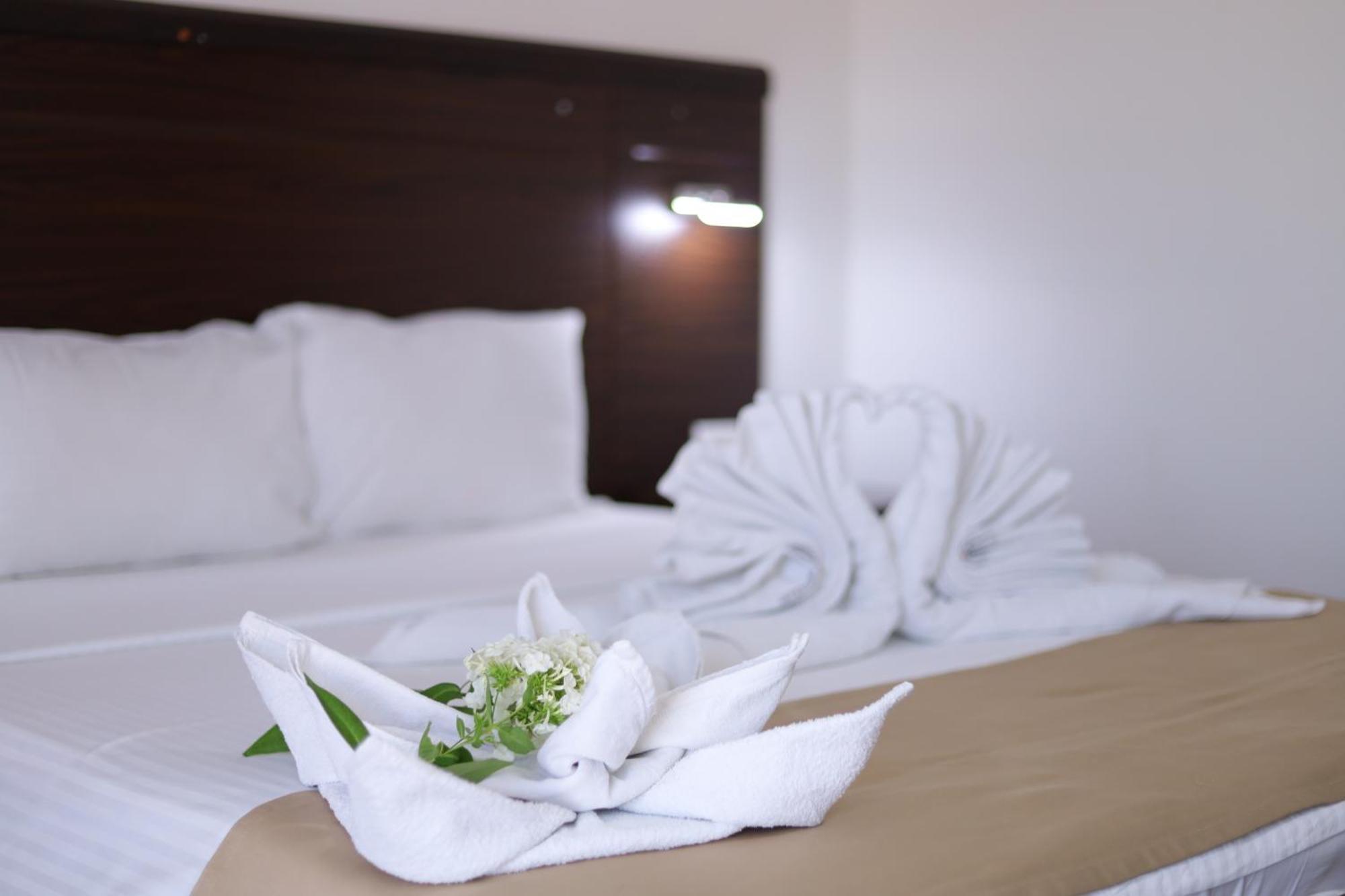 Arabella Hotel Kičevo Eksteriør billede