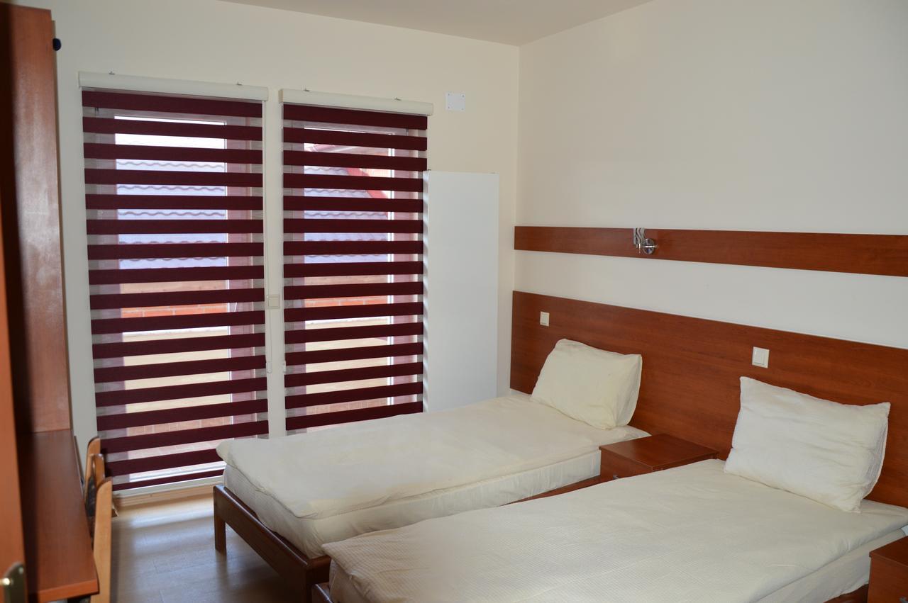 Arabella Hotel Kičevo Eksteriør billede