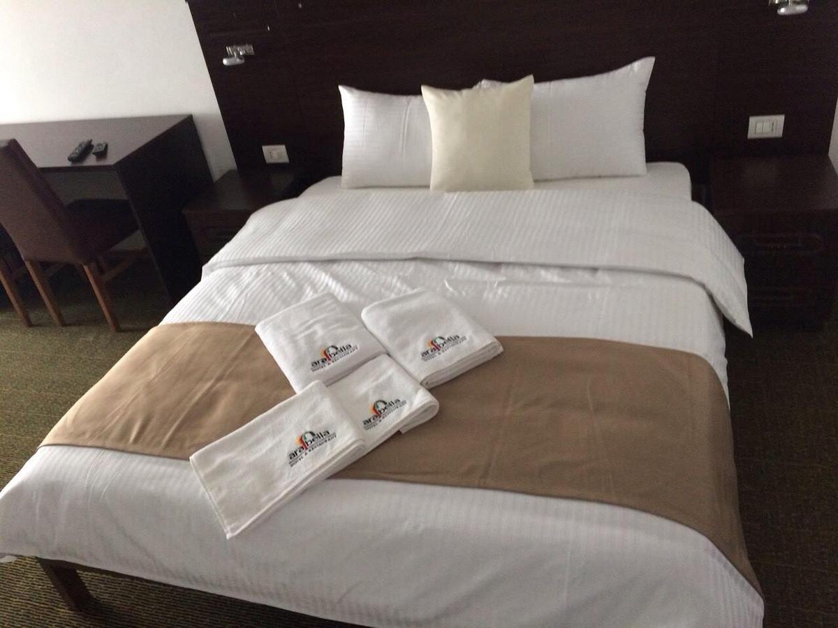 Arabella Hotel Kičevo Eksteriør billede